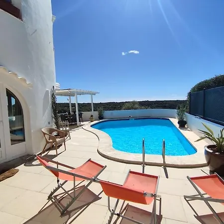 Redonda Villa *
